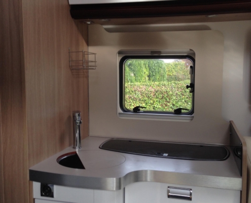 The-Flying-Fish-Company-Camper Laika Kosmo 912-13