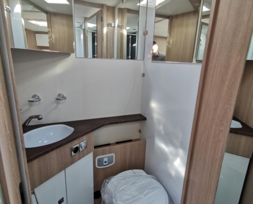 The-Flying-Fish-Company-Camper Laika Kosmo 912-2